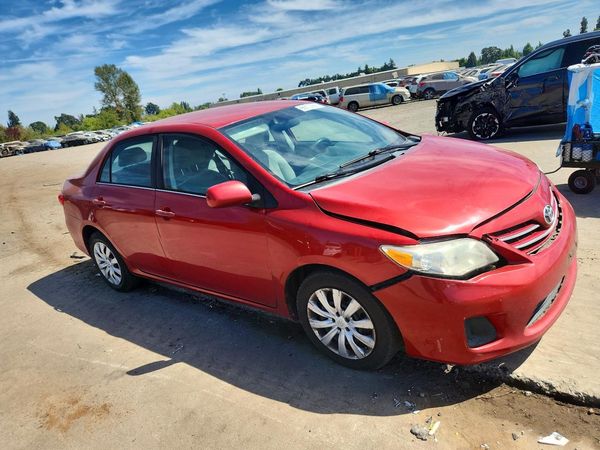 2013 TOYOTA COROLLA