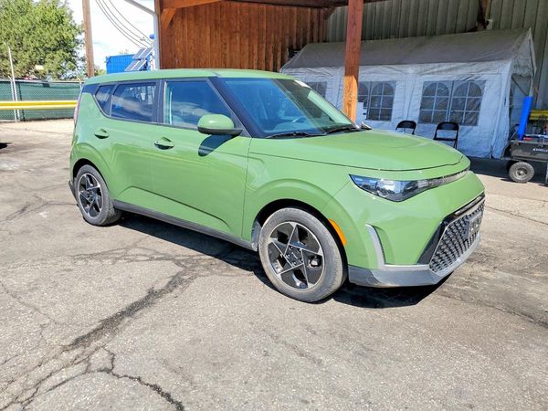2023 KIA SOUL EX — Passenger 3/4