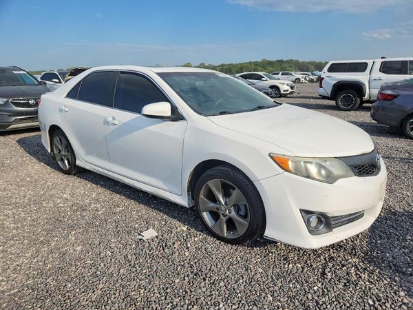 2013 TOYOTA CAMRY — Passenger 3/4