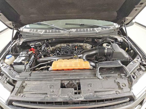 2018 FORD F150 — Engine bay