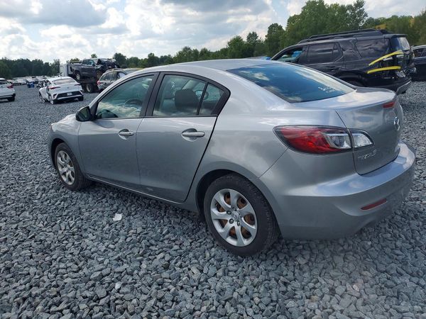 2013 MAZDA 3 Sport/GX