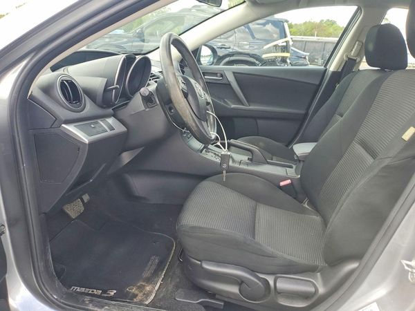 2013 MAZDA 3 Sport/GX