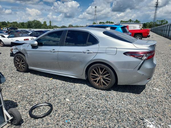 2023 TOYOTA CAMRY