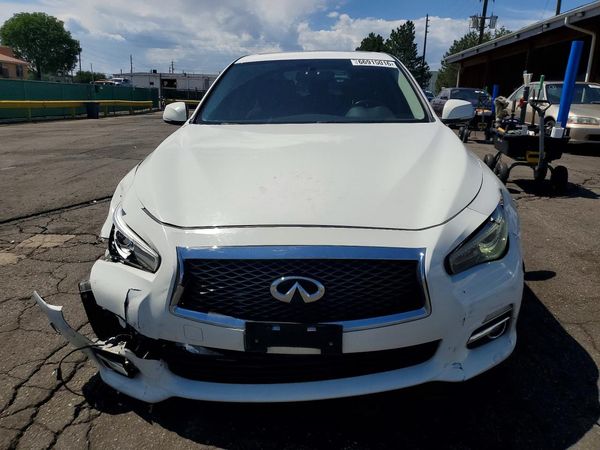 2017 INFINITI Q50