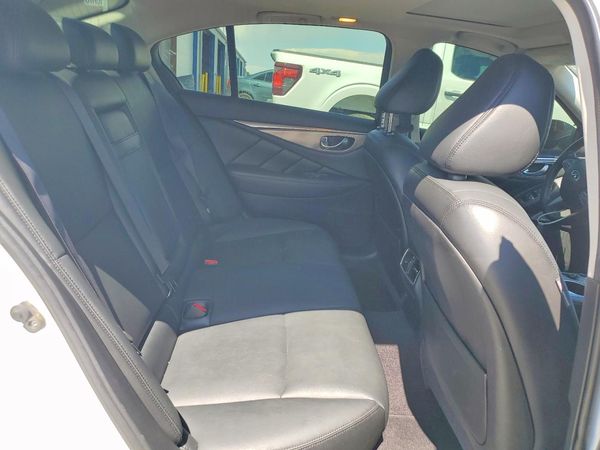 2017 INFINITI Q50