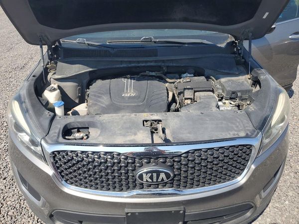 2017 KIA SORENTO L, LX