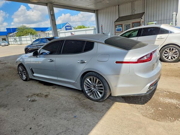 2018 KIA STINGER