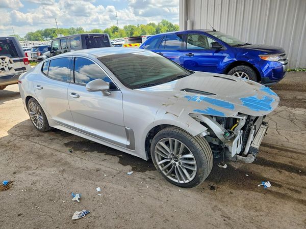 2018 KIA STINGER