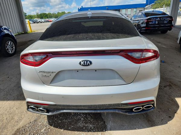 2018 KIA STINGER