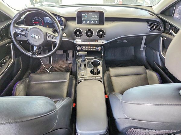 2018 KIA STINGER