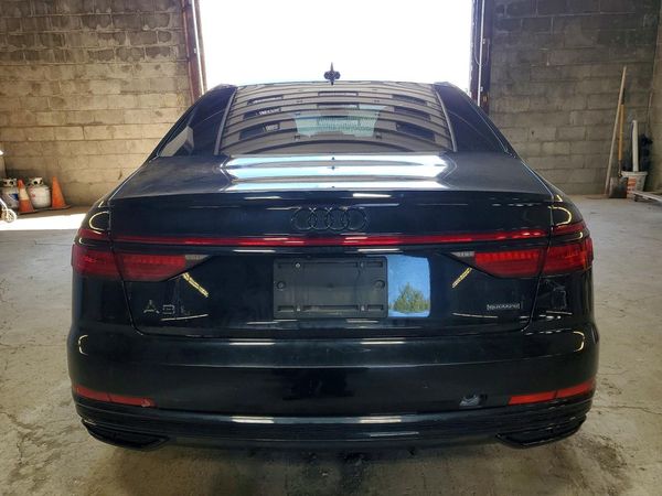 2021 AUDI A8