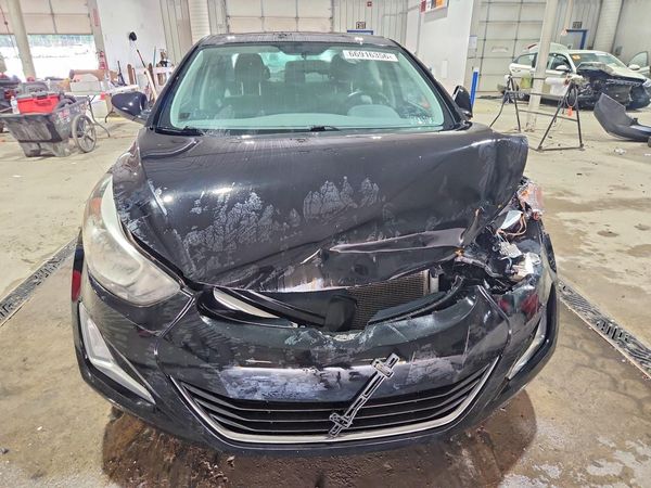 2014 HYUNDAI ELANTRA GLS (Middle)