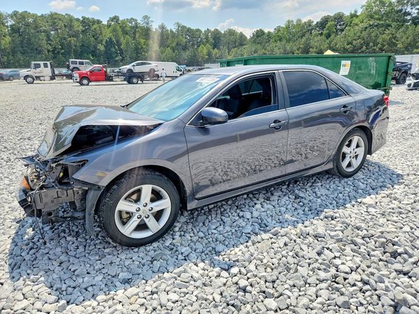 2013 TOYOTA CAMRY