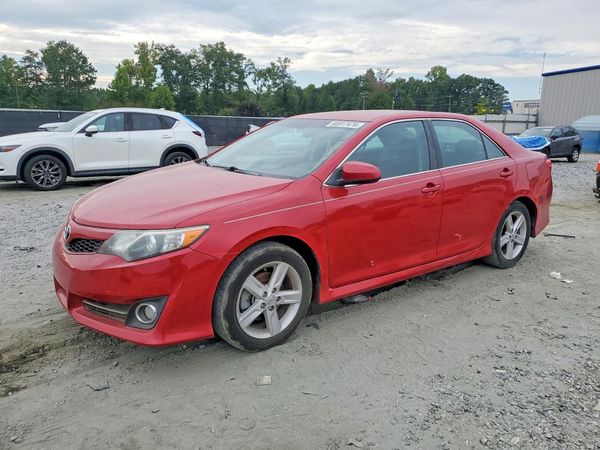 2014 TOYOTA CAMRY