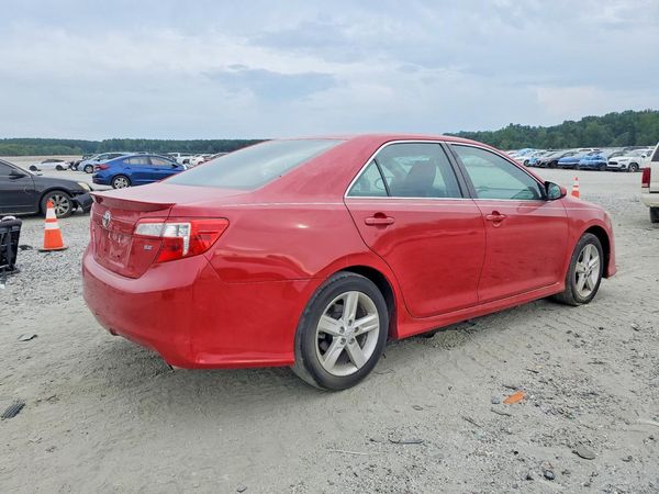 2014 TOYOTA CAMRY