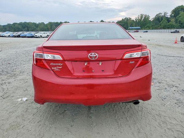 2014 TOYOTA CAMRY