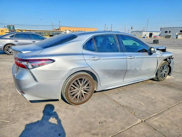 2024 TOYOTA CAMRY
