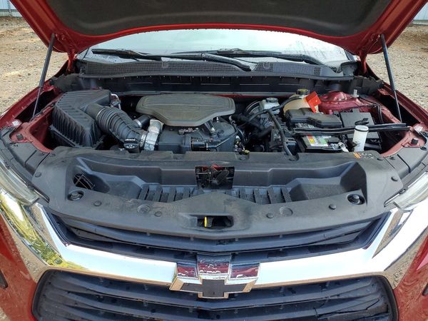2020 CHEVROLET BLAZER 2LT — Engine bay