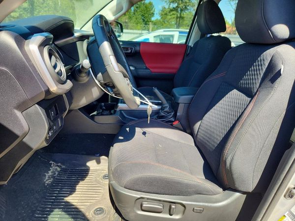 2022 TOYOTA TACOMA SR5
