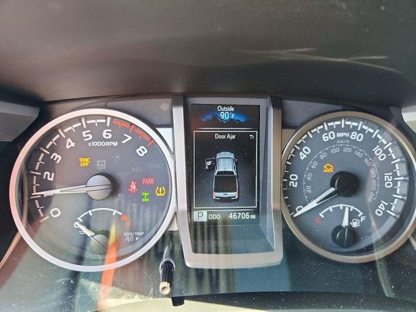 2022 TOYOTA TACOMA SR5
