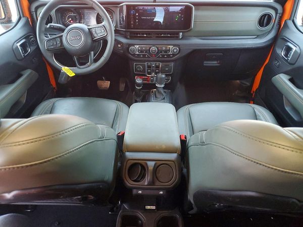 2025 JEEP GLADIATOR
