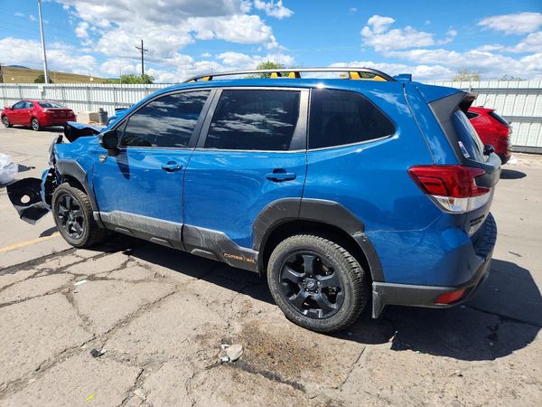 2022 SUBARU FORESTER