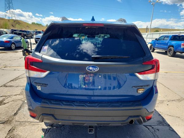 2022 SUBARU FORESTER