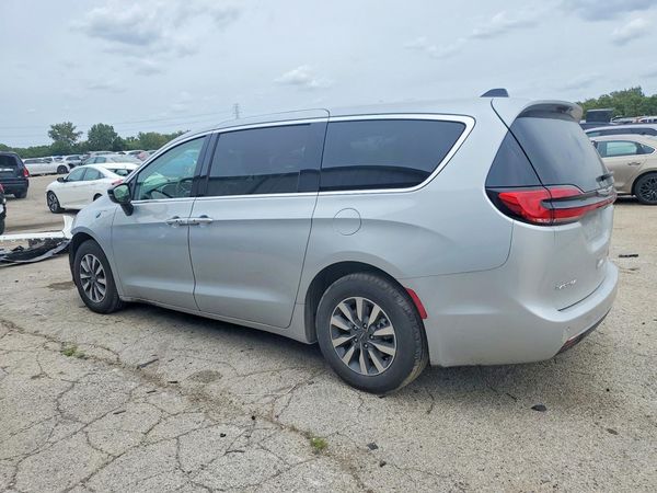 2024 CHRYSLER PACIFICA Select