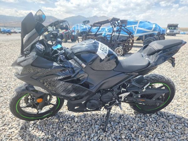 2022 KAWASAKI EX400