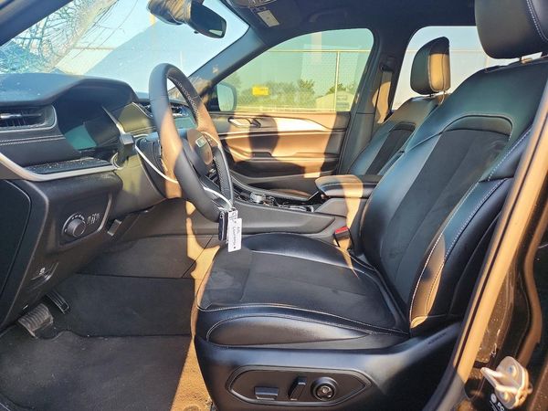 2023 JEEP GRAND CHEROKEE L LAREDO 4X4