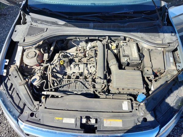 2021 VOLKSWAGEN JETTA SEL — Engine bay