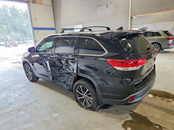 2017 TOYOTA HIGHLANDER SE/XLE