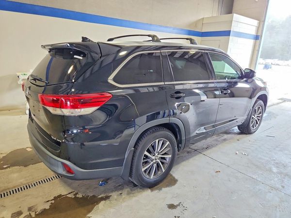 2017 TOYOTA HIGHLANDER SE/XLE