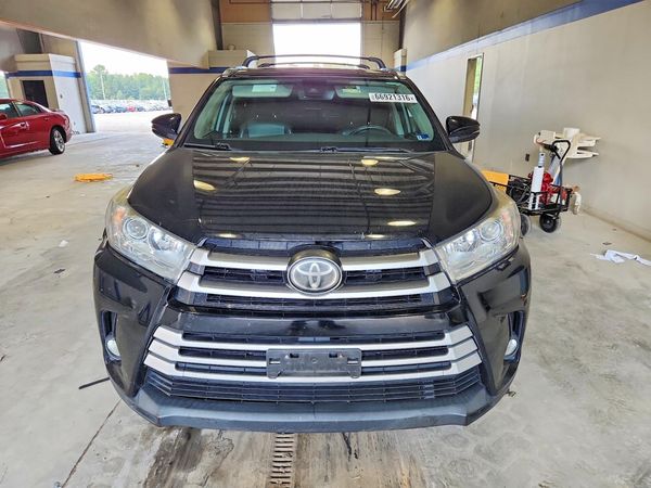 2017 TOYOTA HIGHLANDER SE/XLE