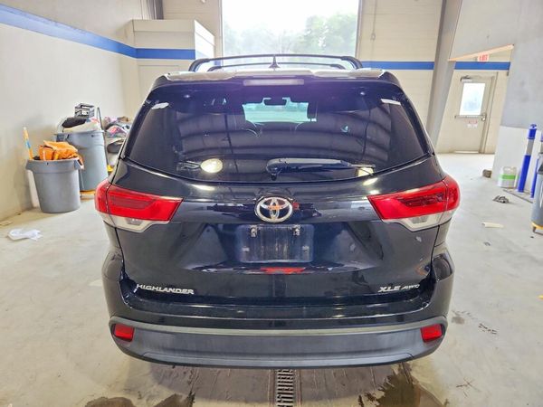 2017 TOYOTA HIGHLANDER SE/XLE