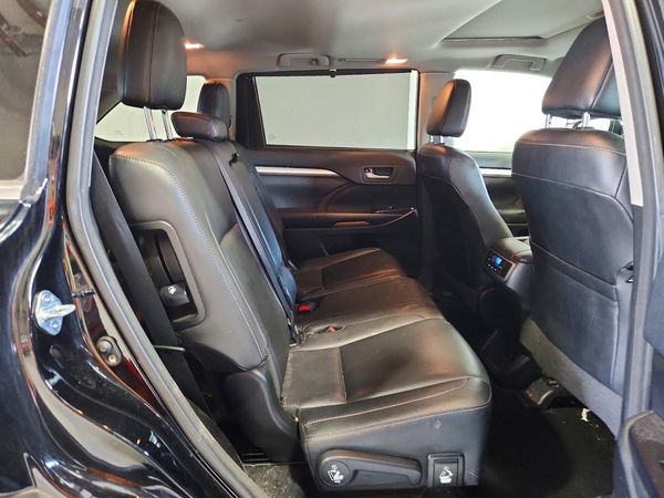2017 TOYOTA HIGHLANDER SE/XLE