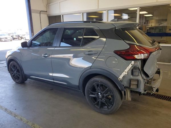 2022 NISSAN KICKS SR