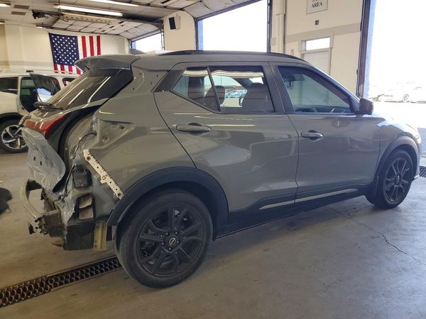 2022 NISSAN KICKS SR