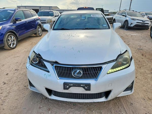 2013 LEXUS IS