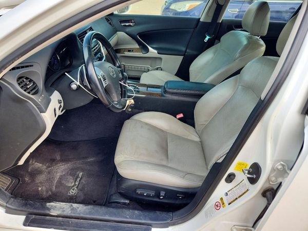 2013 LEXUS IS