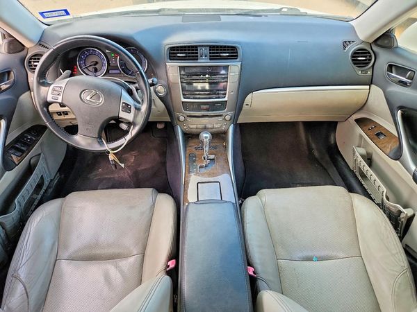 2013 LEXUS IS