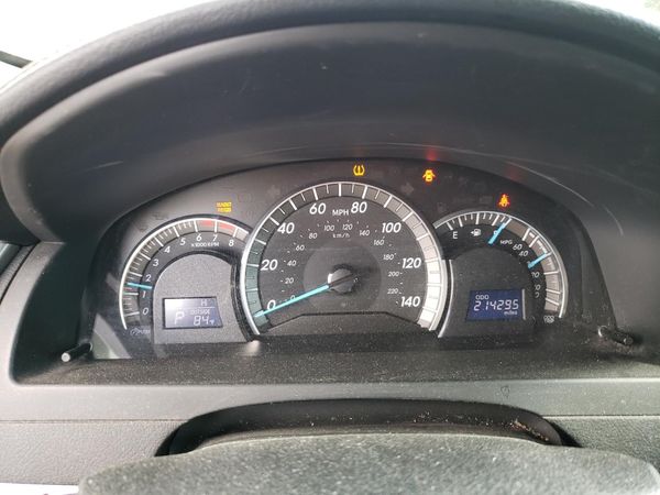 2012 TOYOTA CAMRY