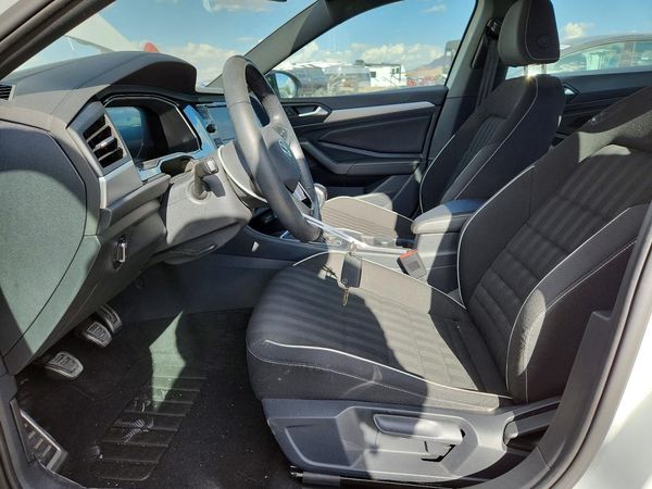2024 VOLKSWAGEN JETTA