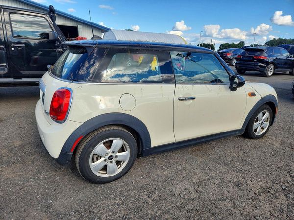 2015 MINI COOPER