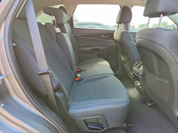 2019 KIA SORENTO L, LX, S