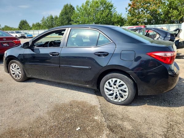 2017 TOYOTA COROLLA