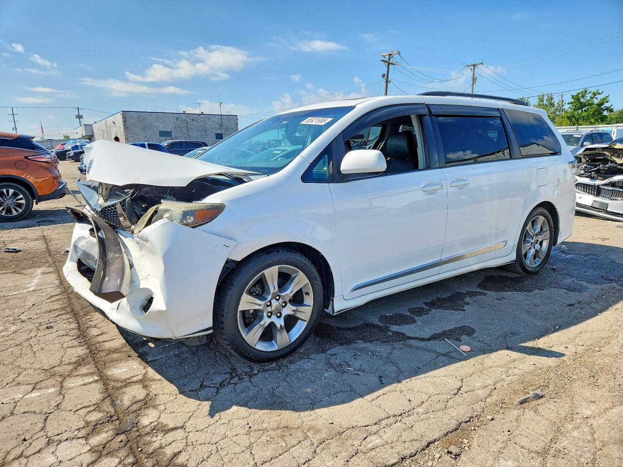 2012 TOYOTA SIENNA