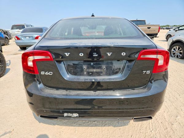 2016 VOLVO S60
