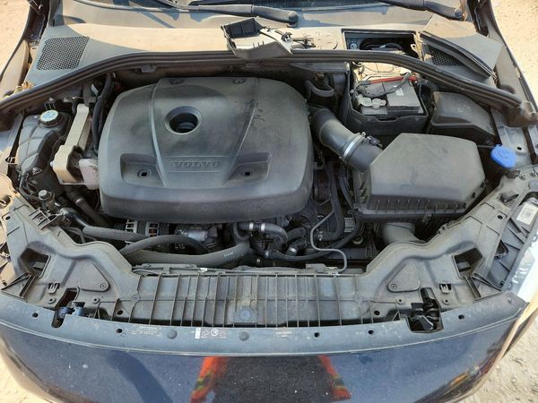 2016 VOLVO S60