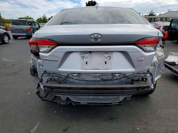 2021 TOYOTA COROLLA LE w/Premium pkg2